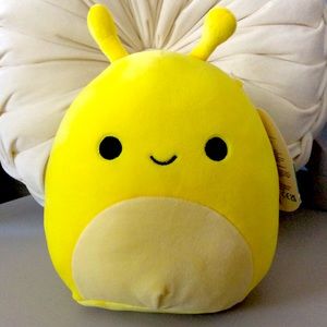 Squishmallows Zarina the yellow banana slug